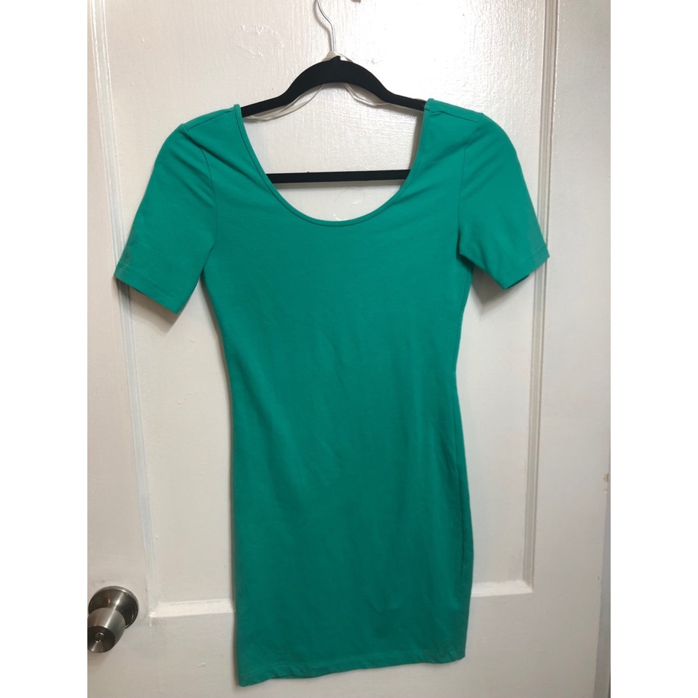 Forever 21 scoop back dress